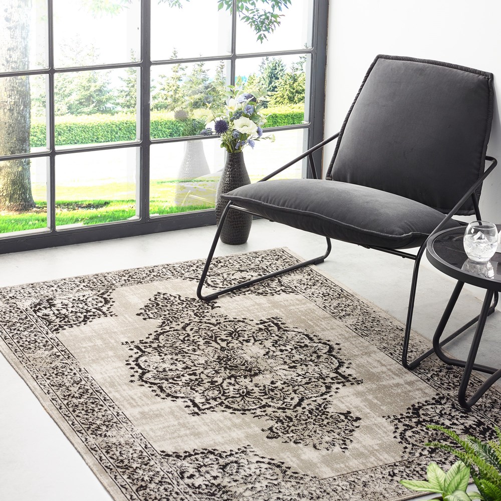 Saville Traditional Medallion Rugs in Grey Black